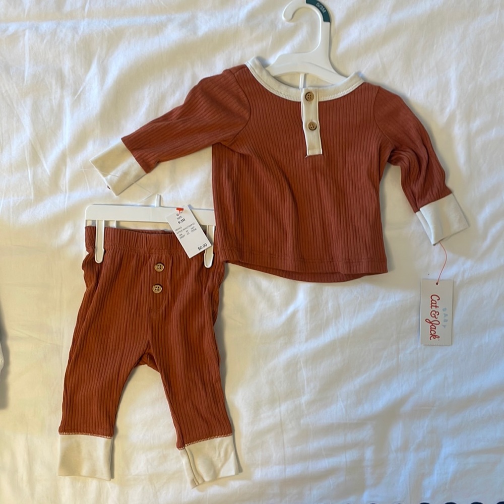 NWT Cat & Jack Rust color set
